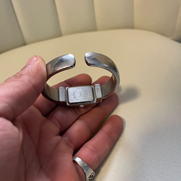 Novelle silver ice out wrist watch women - Picture 4 of 6